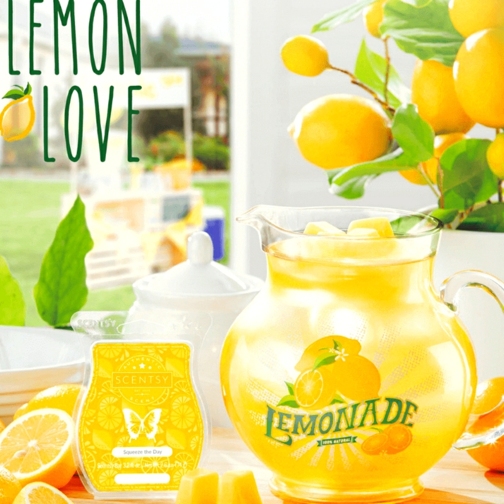 Scentsy Lemonade Pitcher Warmer NIB